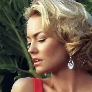 therealkellycarlson leaked nudes
