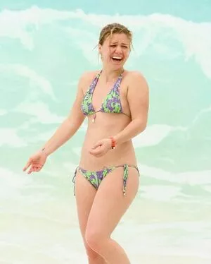 Kelly Clarkson / kellyclarkson nude photo #0023