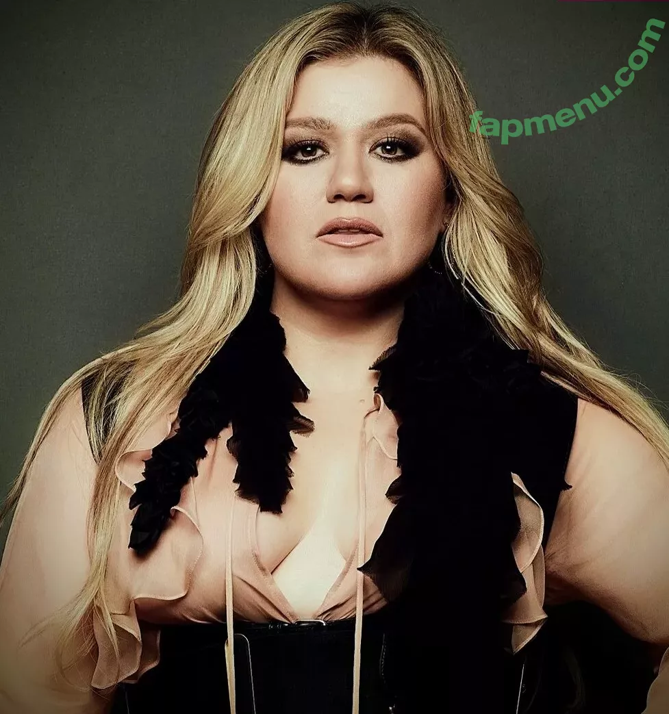 Kelly Clarkson nude photo #0009 (kellyclarkson)