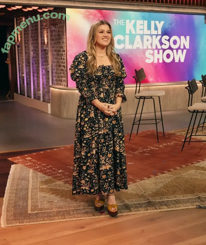 Kelly Clarkson nude photo #0057 (kellyclarkson)