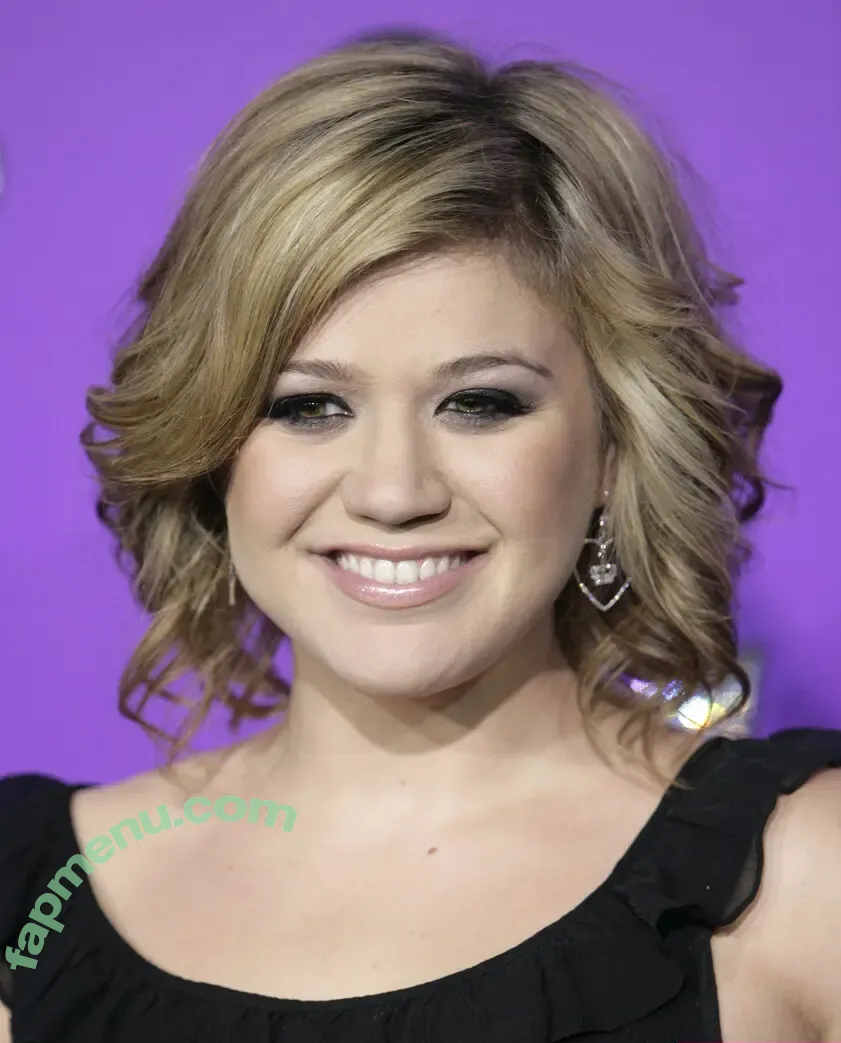 Kelly Clarkson nude photo #0067 (kellyclarkson)