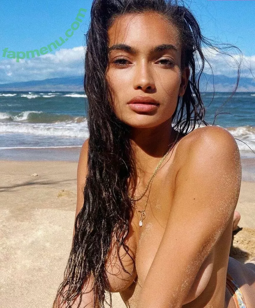 Kelly Gale nude photo #0006 (kellybellyboom)