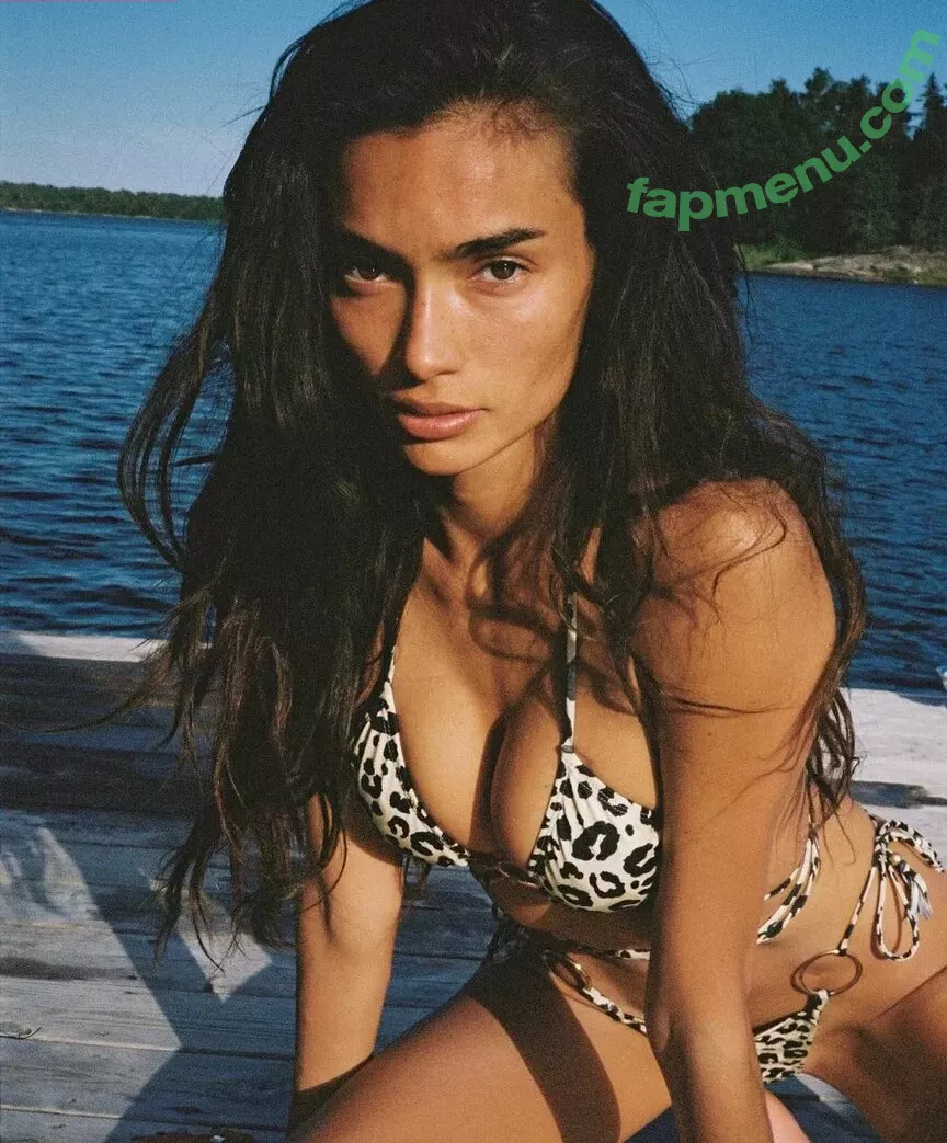 Kelly Gale nude photo #0075 (kellybellyboom / kellygale)