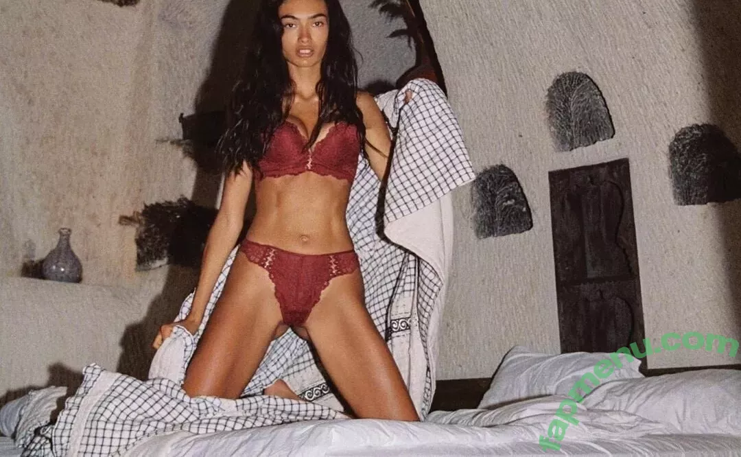 Kelly Gale nude photo #0361 (kellybellyboom / kellygale)