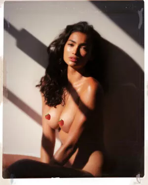 Kelly Gale / kellybellyboom nude photo #1014