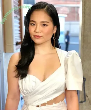 Kelly Marie Tran nude