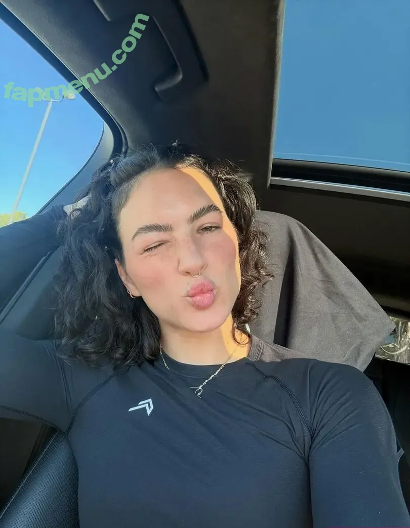 Kelly Matthews nude photo #0205 (kellylmatthews)