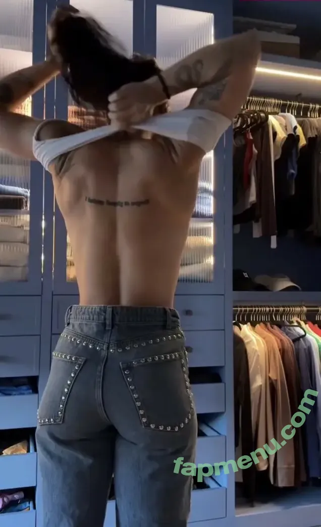 Kelly Matthews nude photo #0220 (kellylmatthews)