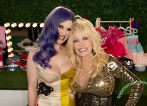 Kelly Osbourne / KellyOsbourne nude photo #0164