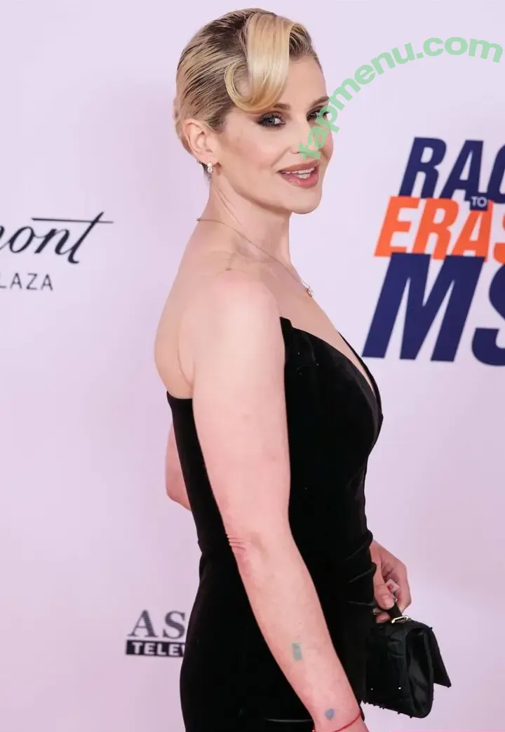 Kelly Osbourne nude photo #0198 (KellyOsbourne)