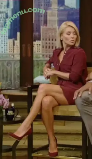 Kelly Ripa / kellyripa nude photo #0007