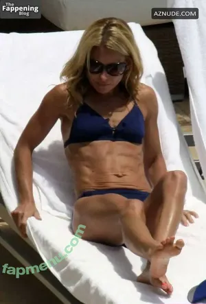 Kelly Ripa / kellyripa nude photo #0055