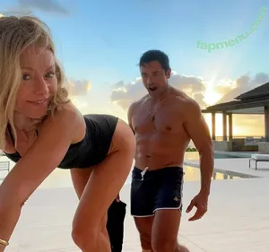 Kelly Ripa / kellyripa nude photo #0063