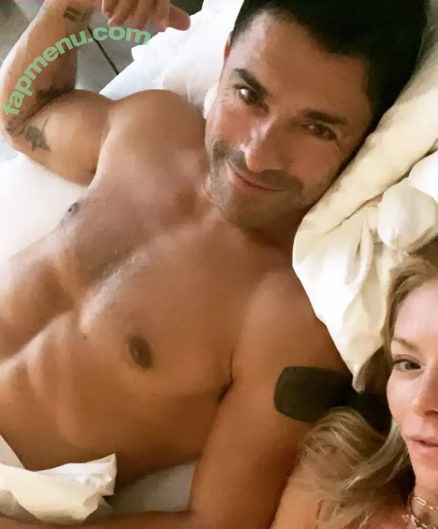 Kelly Ripa nude photo #0059 (kellyripa)