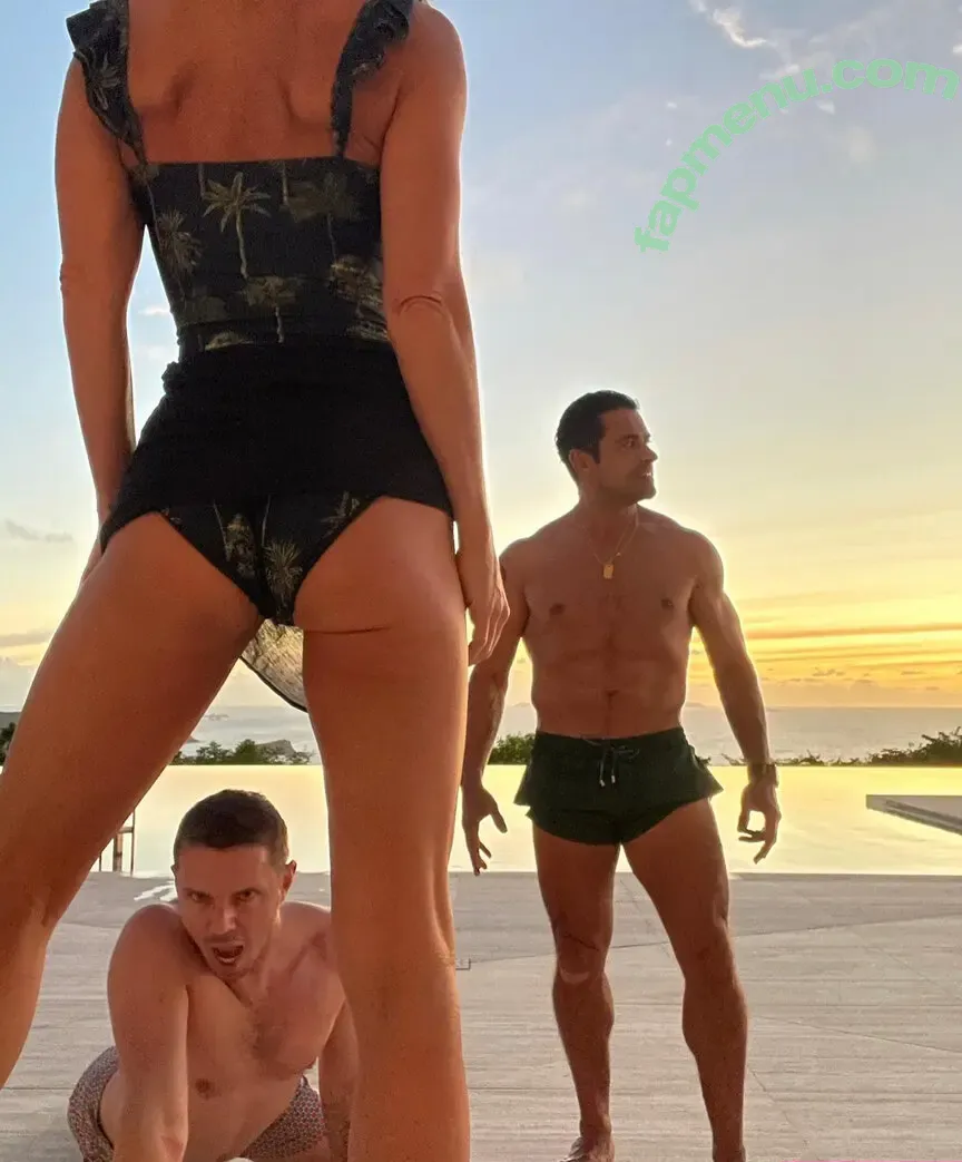 Kelly Ripa nude photo #0061 (kellyripa)