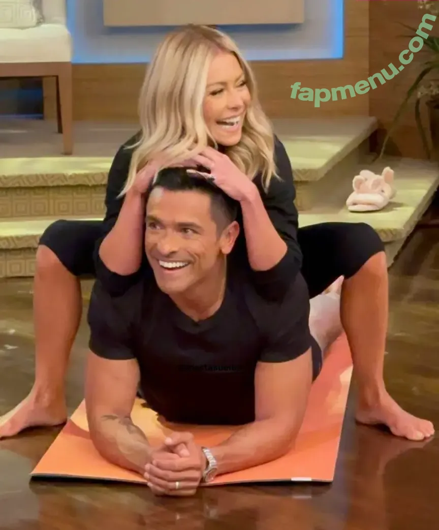 Kelly Ripa nude photo #0073 (kellyripa)