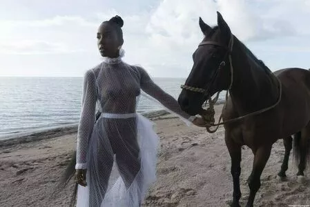 Kelly Rowland / kellyrowland / morenapieldefuego nude photo #0019