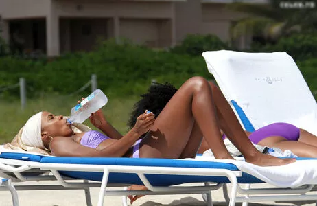 Kelly Rowland / kellyrowland / morenapieldefuego nude photo #0198
