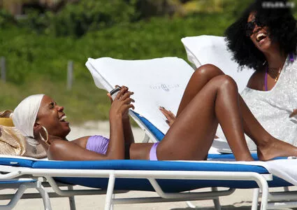 Kelly Rowland / kellyrowland / morenapieldefuego nude photo #0199