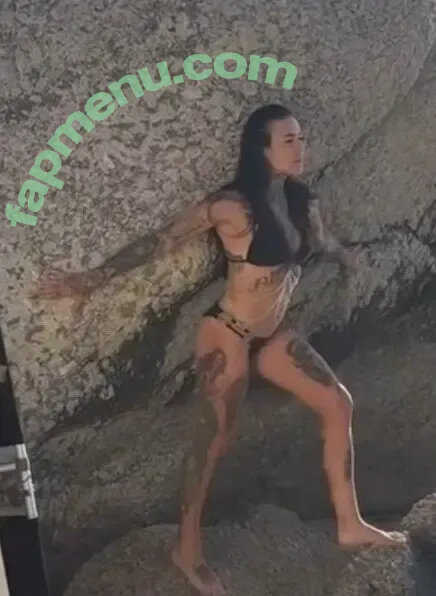 Kelly Winstanley nude photo #0040 (prettyfitanddeadly)