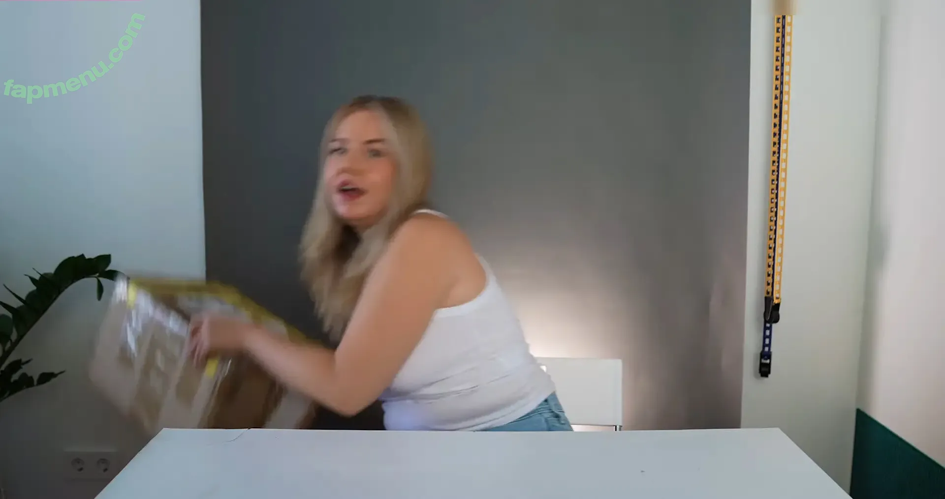 KellyMissesvlog nude photo #0254 (ajandkelz)