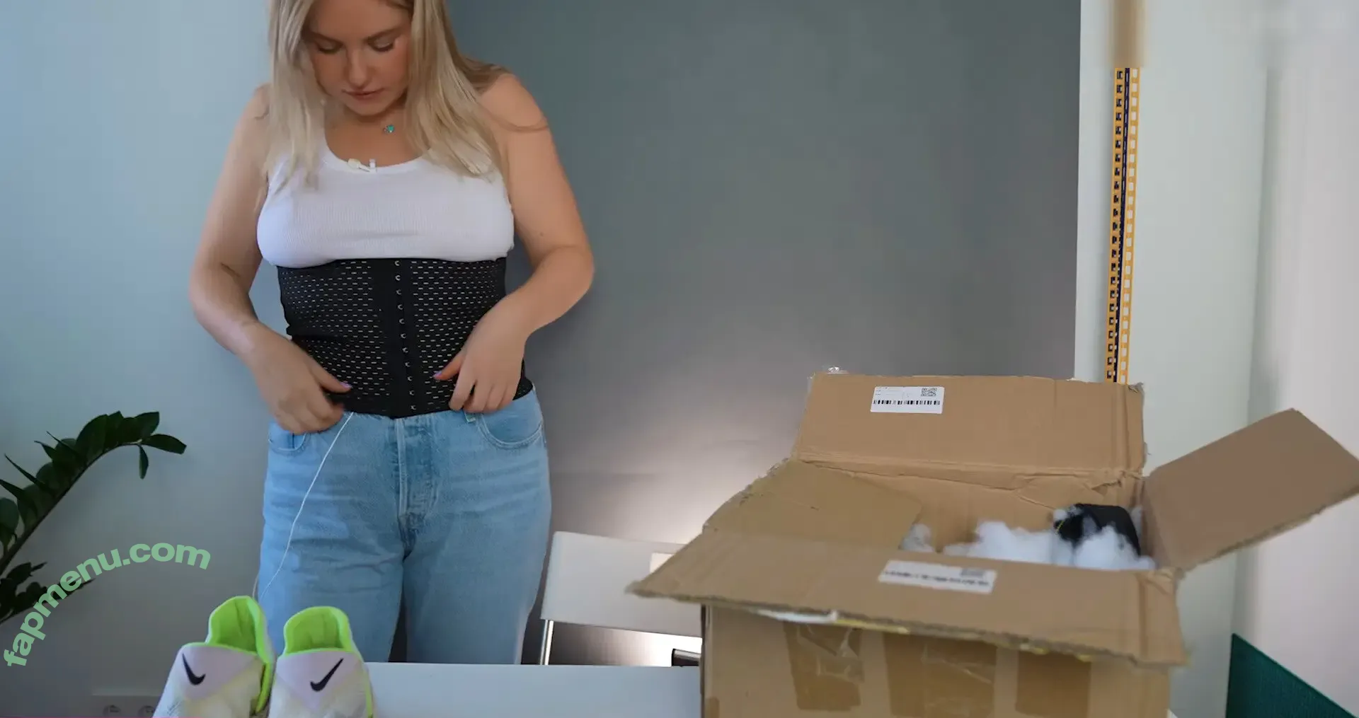 KellyMissesvlog nude photo #0273 (ajandkelz)
