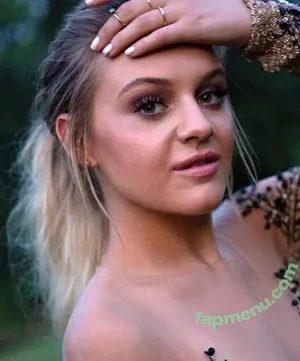 Kelsea Ballerini / kelseaballerini nude photo #0121