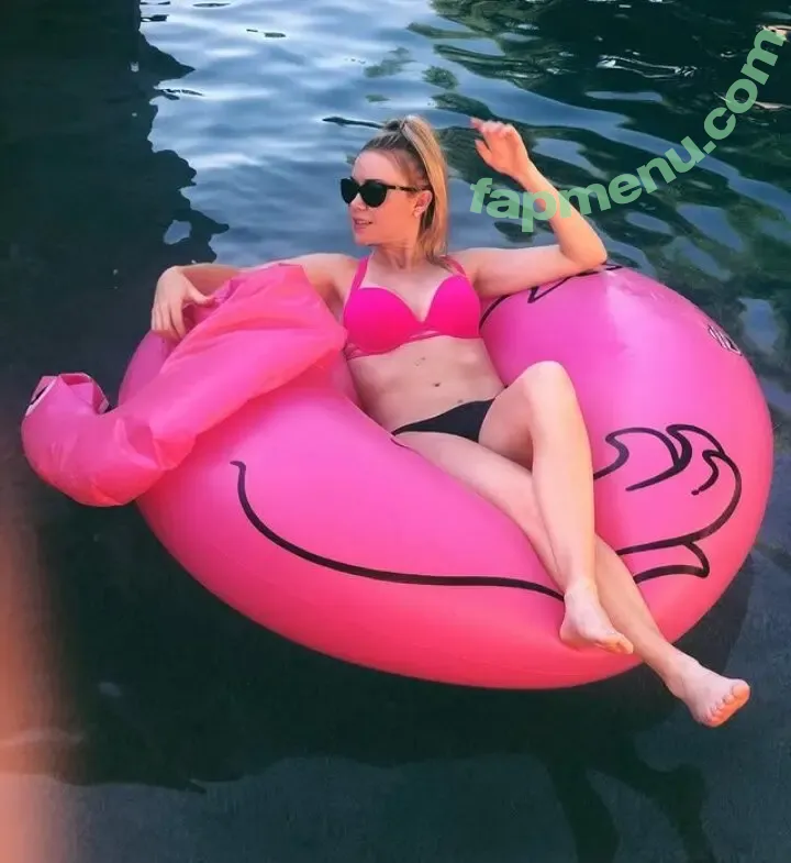 Kelsey Cook nude photo #0012 (kelseycookcomedy)