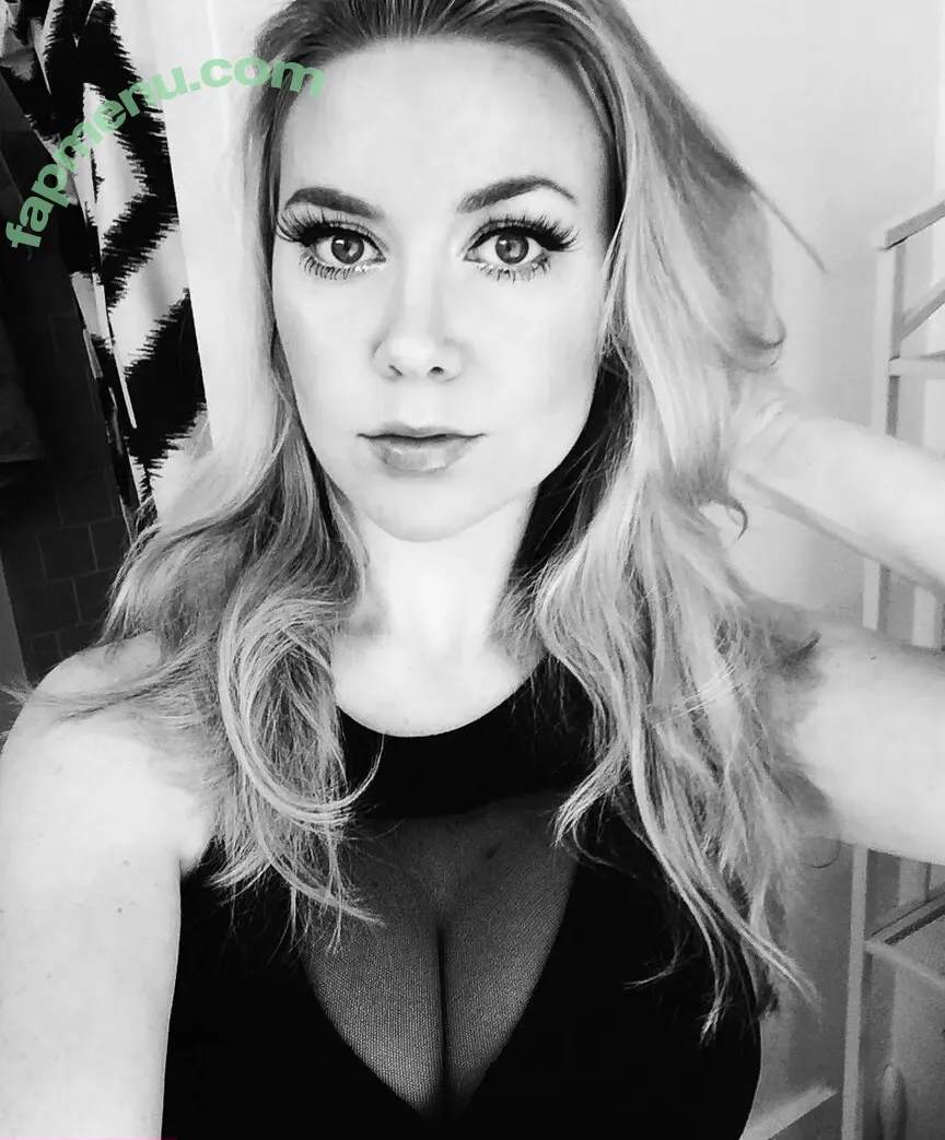 Kelsey Cook nude photo #0022 (KelseyCook / kelseycookcomedy)