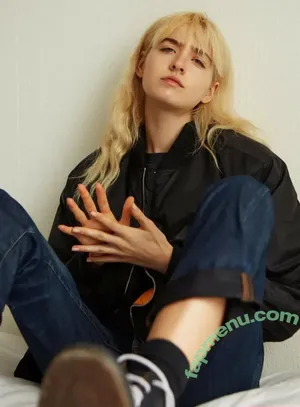  nude photo #0004