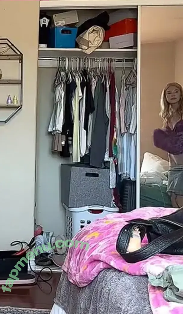 kendall nude photo #0009 (Kendall.fr33 / ahsolladnek / kendall.fr73 / kendalljenson)