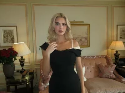 Kendall Jenner / KendallJenner nude photo #3932