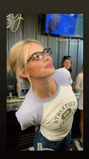 Kendall Jenner / KendallJenner nude photo #3947