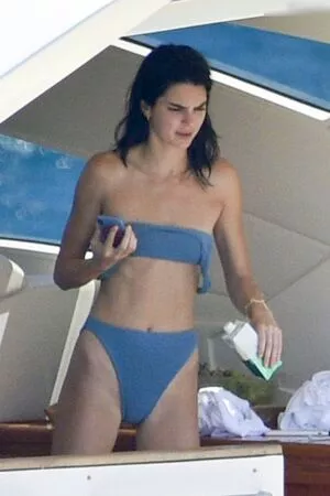 Kendall Jenner / KendallJenner nude photo #3993