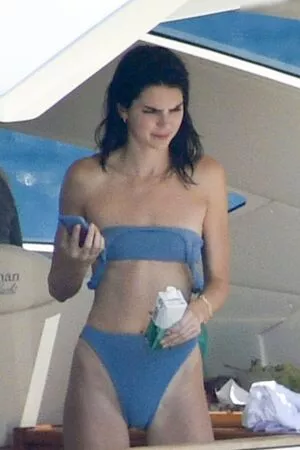 Kendall Jenner / KendallJenner nude photo #3998