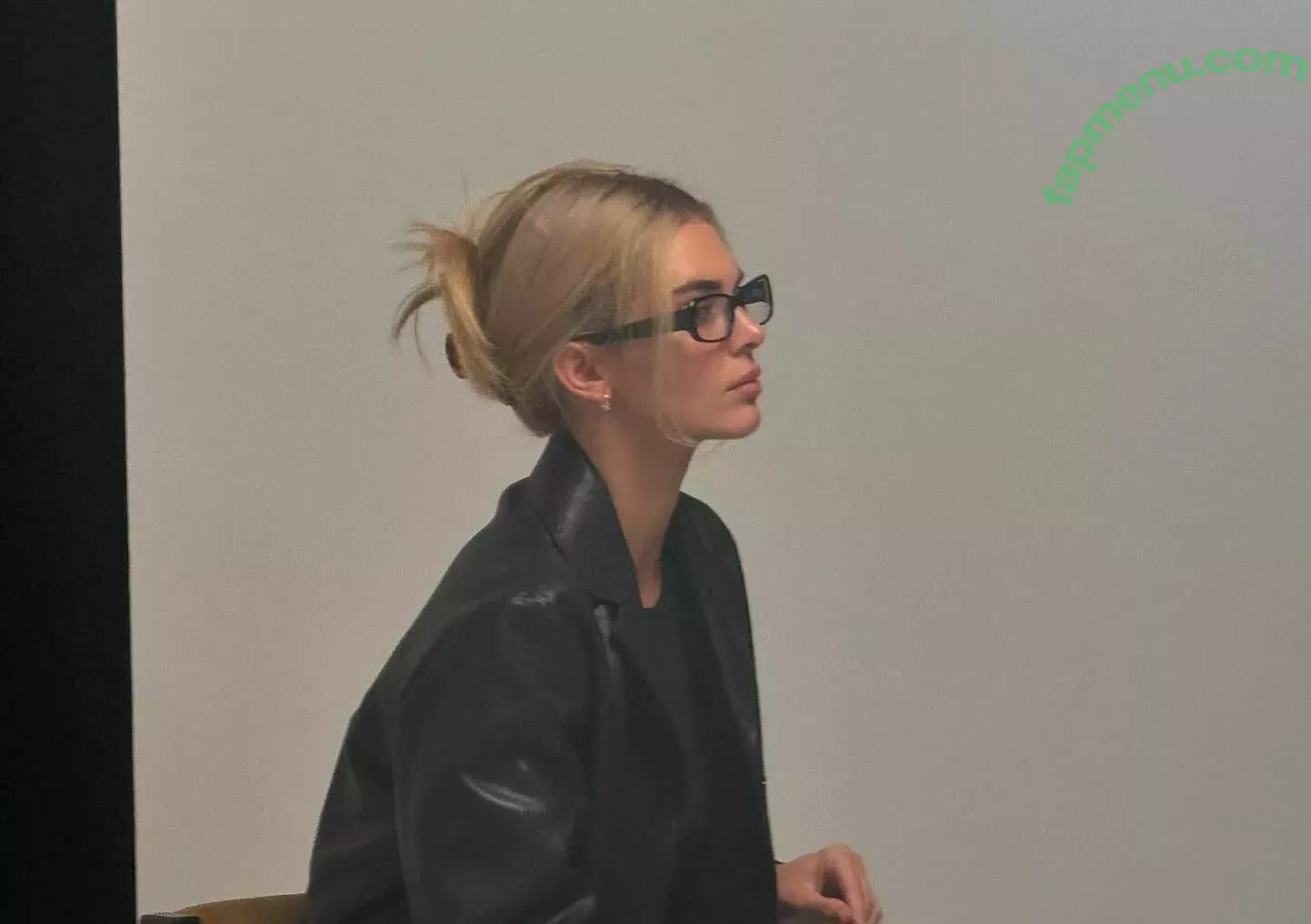 Kendall Jenner nude photo #3799 (KendallJenner)