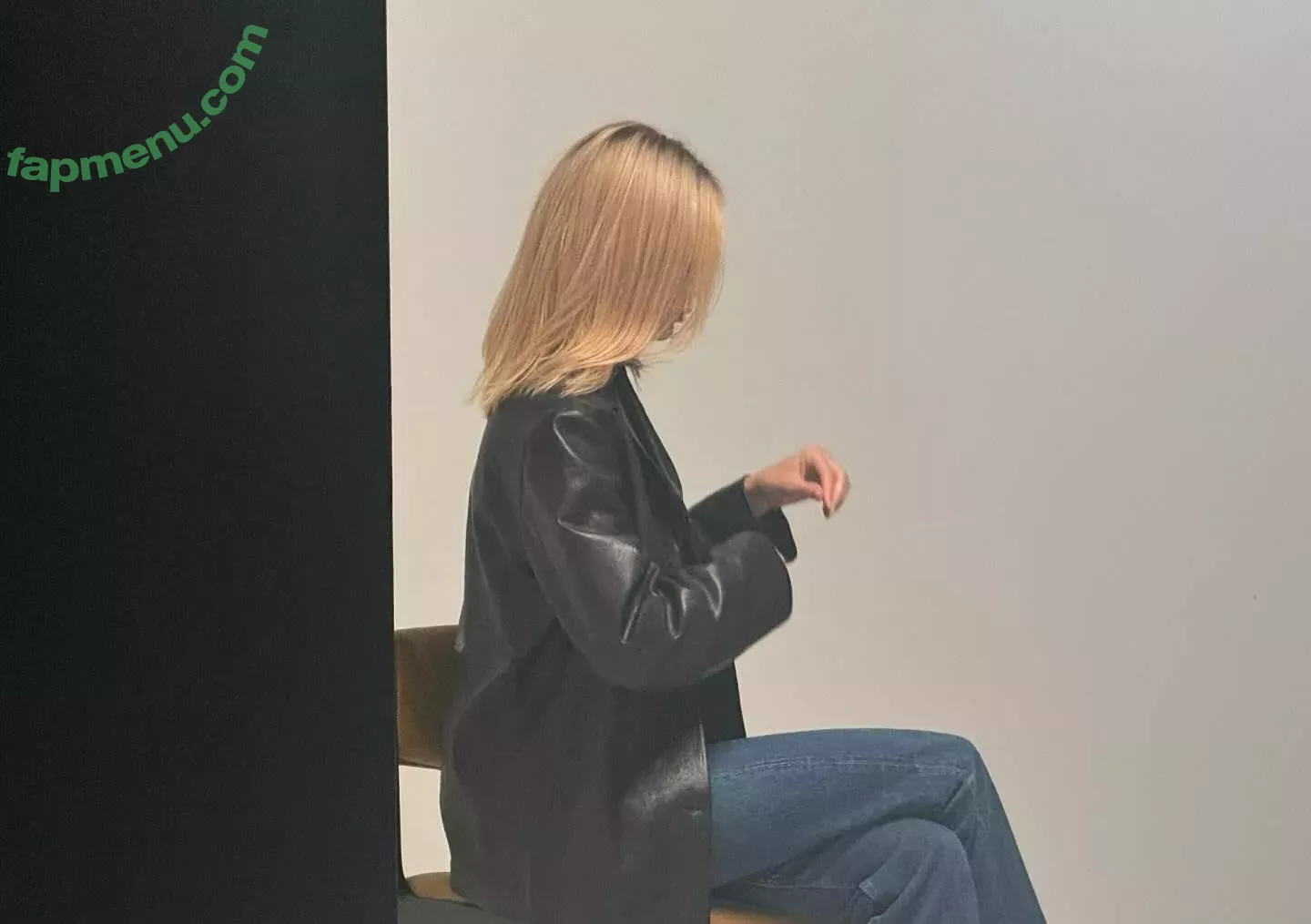 Kendall Jenner nude photo #3801 (KendallJenner)