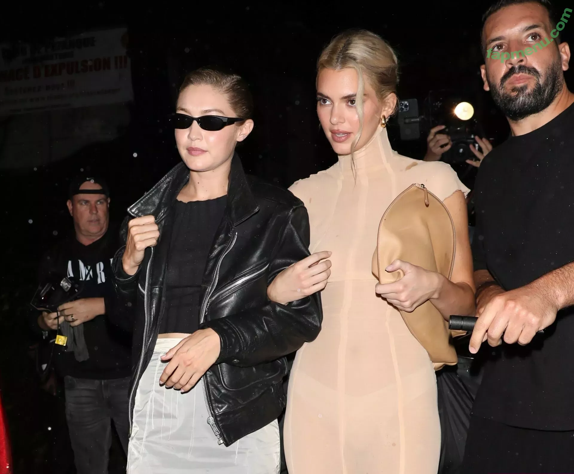 Kendall Jenner nude photo #3855 (KendallJenner)