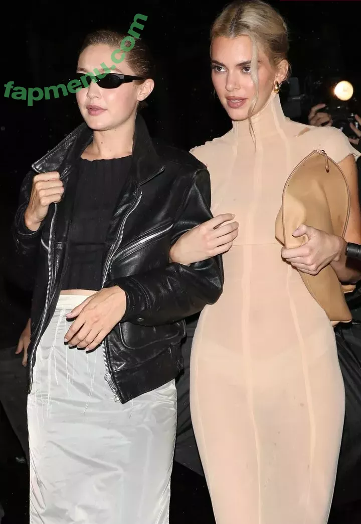 Kendall Jenner nude photo #3858 (KendallJenner)