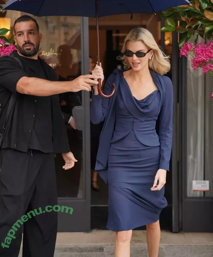 Kendall Jenner nude photo #3877 (KendallJenner)