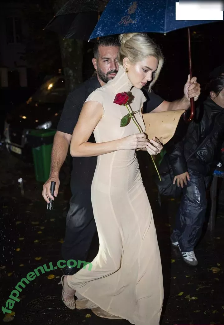 Kendall Jenner nude photo #3936 (KendallJenner)