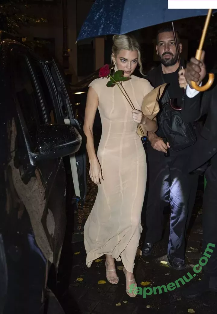 Kendall Jenner nude photo #3940 (KendallJenner)