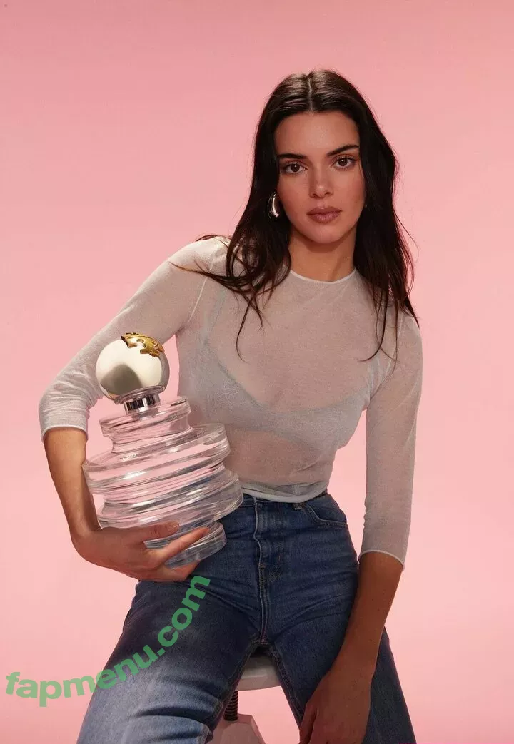 Kendall Jenner nude photo #3942 (KendallJenner)