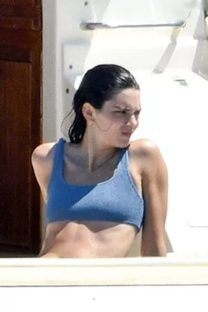 Kendall Jenner / KendallJenner nude photo #4002