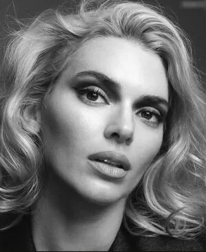 Kendall Jenner / KendallJenner nude photo #4068