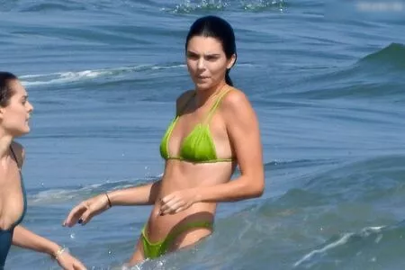 Kendall Jenner / KendallJenner nude photo #4135