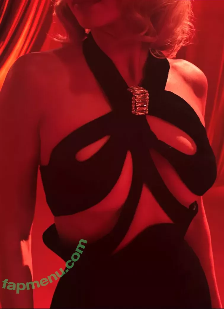 Kendall Jenner nude photo #4035 (KendallJenner)