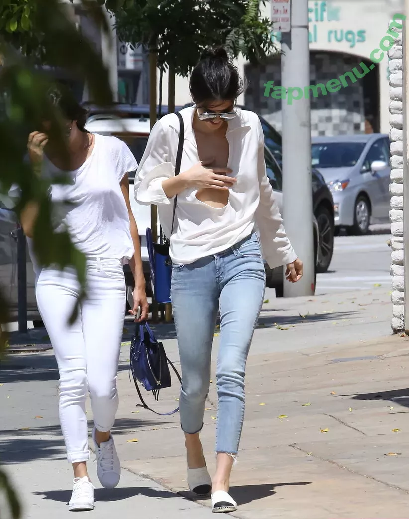 Kendall Jenner nude photo #4166 (KendallJenner)