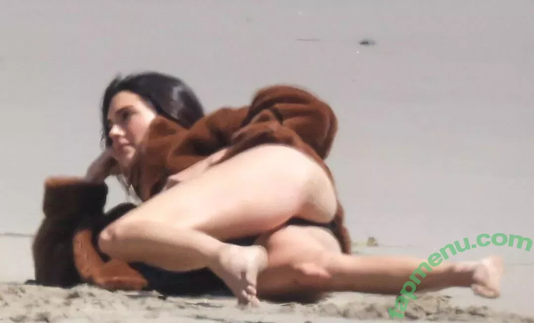 Kendall Jenner nude photo #4213 (KendallJenner)