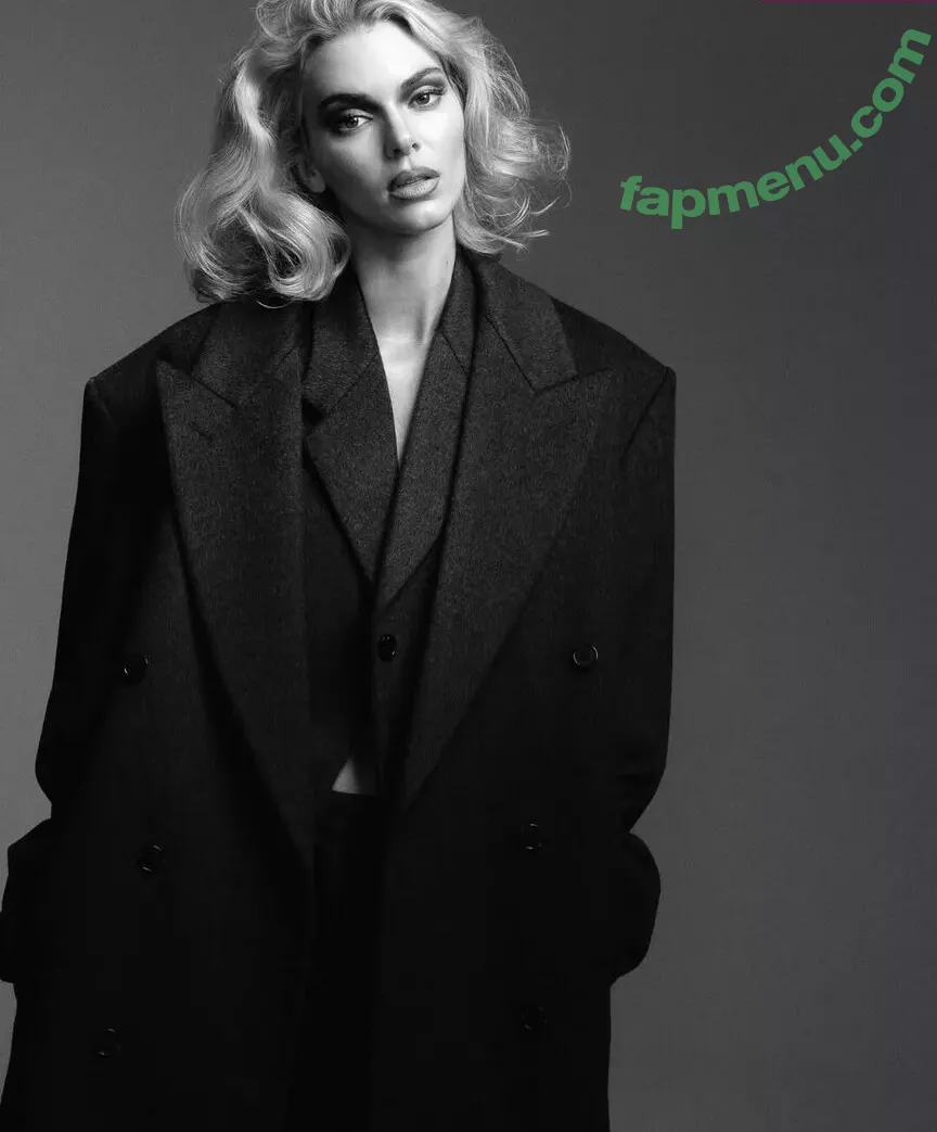 Kendall Jenner nude photo #4240 (KendallJenner)